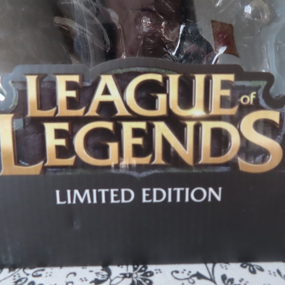 League Of Legends Ryze & Tryndamere Statue Limited Edition - Picture 2 of 5